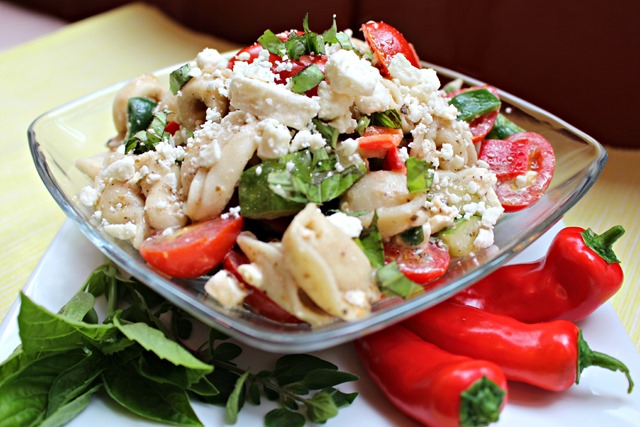 torilloni_greek_salad_4.jpg