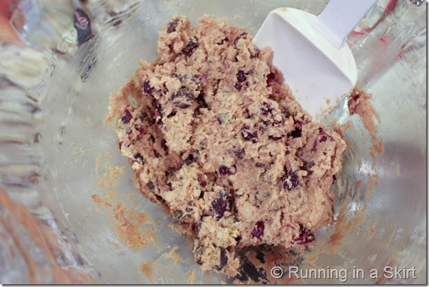 Toasted Coconut Cookies! These babies are packed to the brim with cookie goodness! / Running in a Skirt