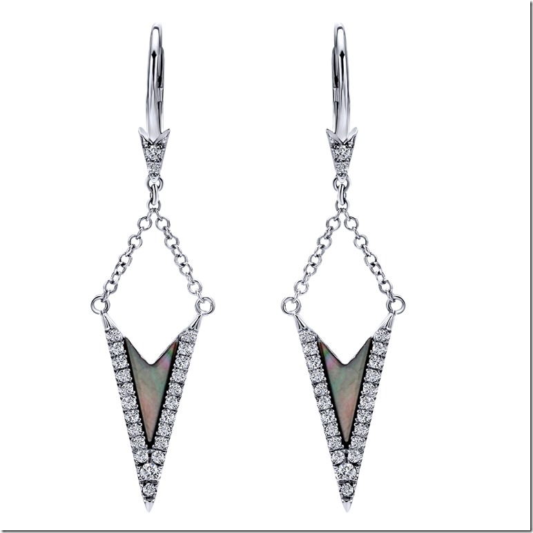 Jewel&rsquo;s That Dance has some amazing jewelry for Mother&rsquo;s Day this year that is absolutely perfect because you can have it custom made just for your Mom!
