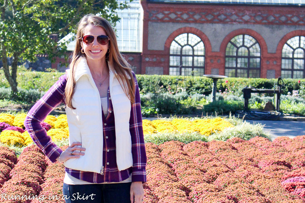 Perfect fall look---> jeans, riding boots, plaid shirt and puffer vest! Pictures at the Biltmore Estate! / Running in a Skirt