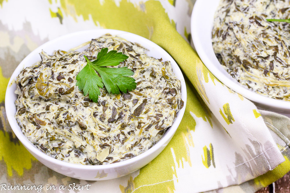 Low Fat Crock Pot Creamed Spinach- cheesy and delicious! Perfect for a holiday meal! / Running in a Skirt