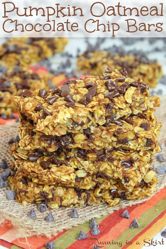 Healthy Chocolate Chip Pumpkin Oatmeal Bars recipe - this easy recipe is sweetened with honey but can also be made vegan! Great for a snack, dessert or breakfast. / Running in a Skirt #healthy #pumpkin #recipe #chocolate #baking via @juliewunder
